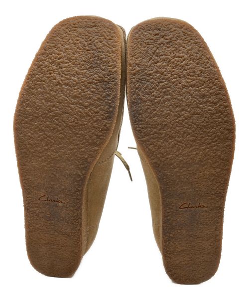 CLARKS（クラークス）CLARKS (クラークス) ワラビーシューズ ベージュ サイズ:27.5の古着・服飾アイテム