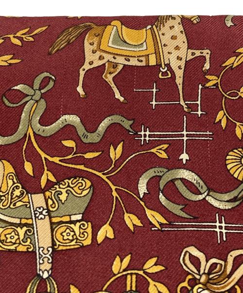 Salvatore Ferragamo（サルヴァトーレ フェラガモ）Salvatore Ferragamo (サルヴァトーレ フェラガモ) 総柄シルクスカーフ ブラウンの古着・服飾アイテム