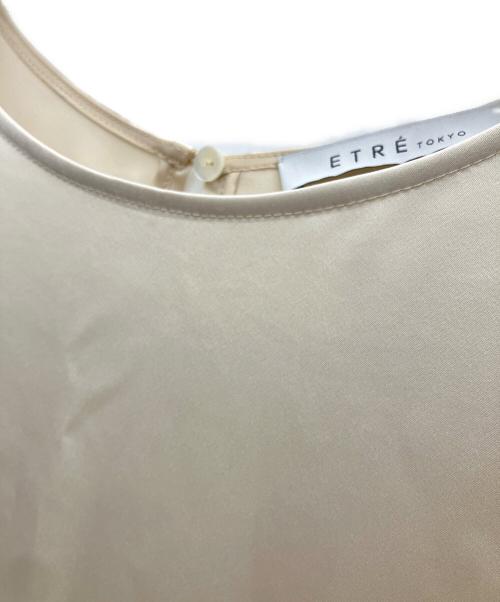 ETRE TOKYO（エトレトウキョウ）ETRE TOKYO (エトレトウキョウ) スリーブレスショルダータックサテンワンピース アイボリー サイズ:Fの古着・服飾アイテム