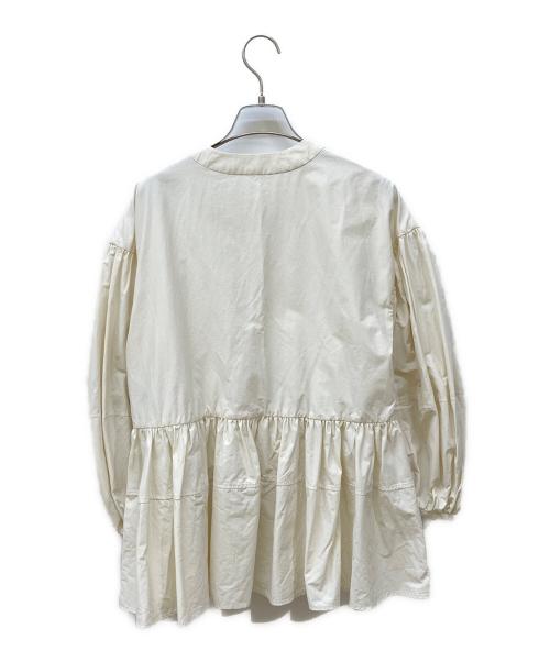 Adam et Rope（アダム エ ロペ）Adam et Rope (アダム エ ロペ) ペプラムジップブラウス ベージュ サイズ:FREEの古着・服飾アイテム