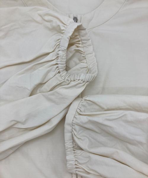 Adam et Rope（アダム エ ロペ）Adam et Rope (アダム エ ロペ) ペプラムジップブラウス ベージュ サイズ:FREEの古着・服飾アイテム