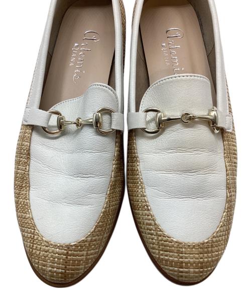 artemis by DIANA（アルテミスバイダイアナ）artemis by DIANA (アルテミスバイダイアナ) ビットローファー ホワイト×ベージュ サイズ:24cmの古着・服飾アイテム