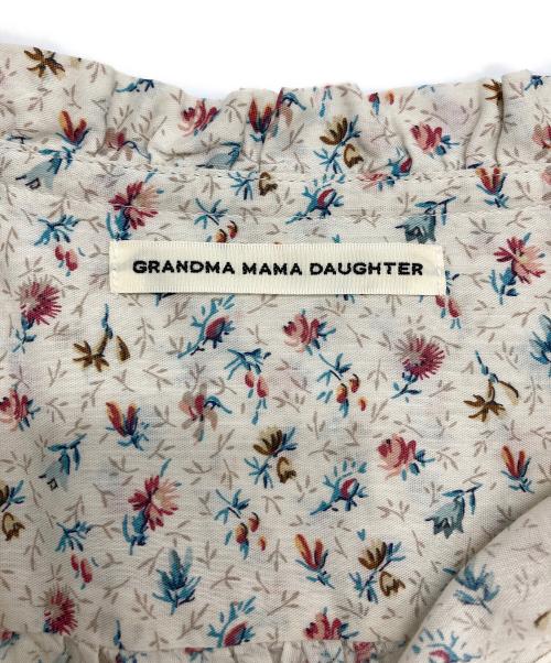 GRANDMA MAMA DAUGHTER（グランマママドーター）GRANDMA MAMA DAUGHTER (グランマママドーター) 花柄フリルシャツ アイボリー サイズ:2の古着・服飾アイテム