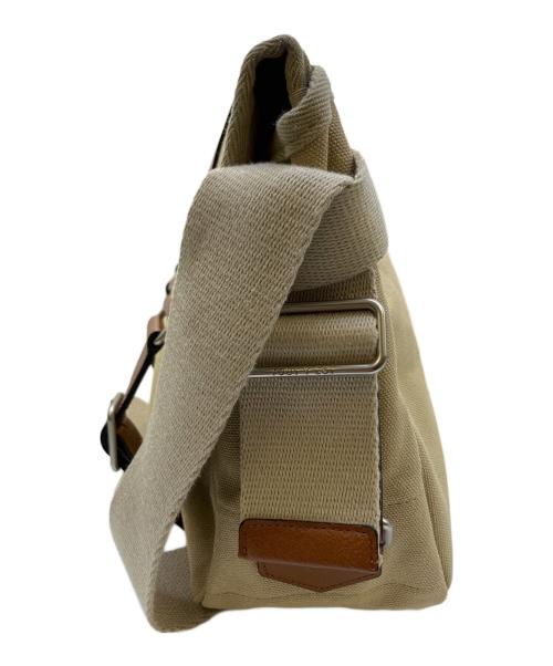 TOUT Y EST（トゥティエ）TOUT Y EST (トゥティエ) SAC BOUT SMALL ベージュの古着・服飾アイテム
