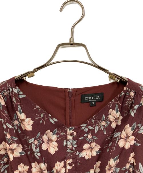 emiria EMIRIAWIZ（エミリアウィズ）emiria EMIRIAWIZ (エミリアウィズ) フラワープリントワンピース ボルドー サイズ:Sの古着・服飾アイテム
