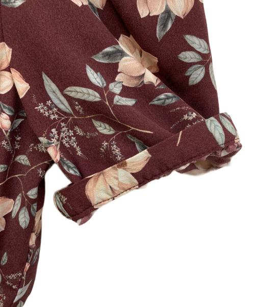 emiria EMIRIAWIZ（エミリアウィズ）emiria EMIRIAWIZ (エミリアウィズ) フラワープリントワンピース ボルドー サイズ:Sの古着・服飾アイテム