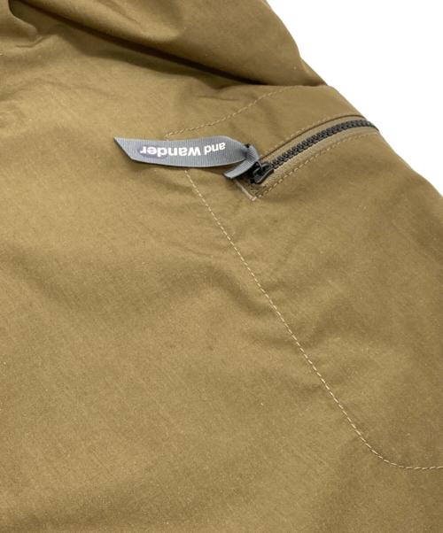 and wander（アンドワンダー）and wander (アンドワンダー) ハーフパンツ カーキ サイズ:2の古着・服飾アイテム