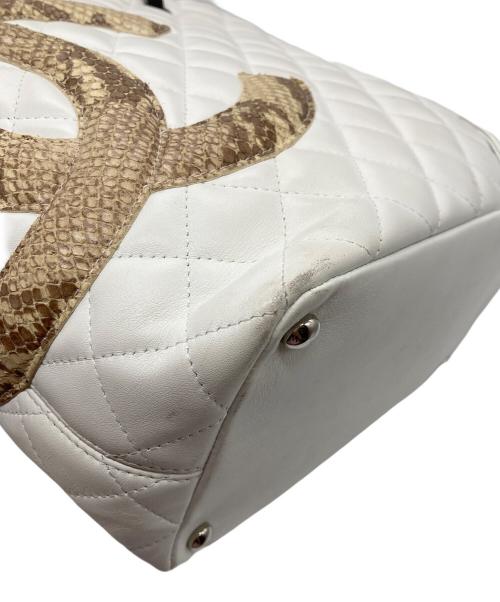 CHANEL（シャネル）CHANEL (シャネル) カンボンライン パイソンココマークミディアム トートバッグ ホワイト×ベージュの古着・服飾アイテム