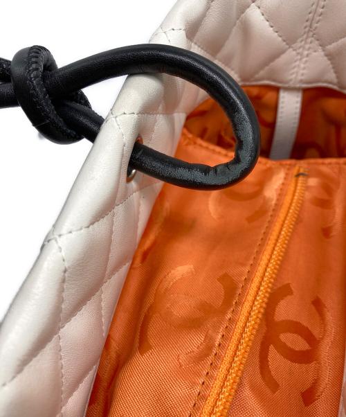 CHANEL（シャネル）CHANEL (シャネル) カンボンライン パイソンココマークミディアム トートバッグ ホワイト×ベージュの古着・服飾アイテム