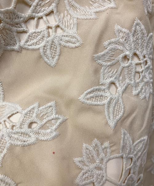 PROPORTION BODY DRESSING（プロポーションボディドレッシング）PROPORTION BODY DRESSING (プロポーションボディドレッシング) フラワーエンブロイダリーワンピース ベージュ サイズ:Sの古着・服飾アイテム