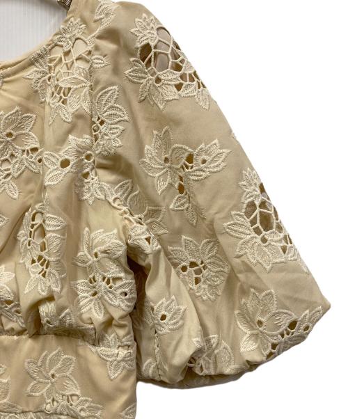 PROPORTION BODY DRESSING（プロポーションボディドレッシング）PROPORTION BODY DRESSING (プロポーションボディドレッシング) フラワーエンブロイダリーワンピース ベージュ サイズ:Sの古着・服飾アイテム