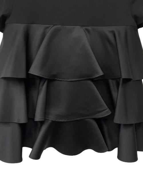 YOKO CHAN（ヨーコチャン）YOKO CHAN (ヨーコチャン) ハーフスリーブラッフルレイヤーブラウス ブラック サイズ:40の古着・服飾アイテム