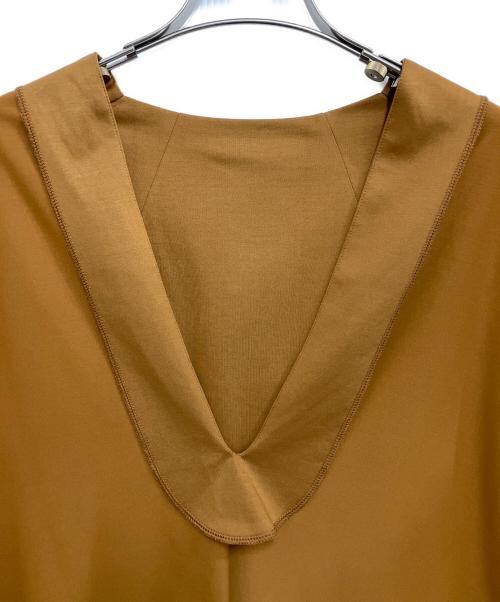 Plage（プラージュ）Plage (プラージュ) Smooth Jersey V プルオーバー キャメル サイズ:F 未使用品の古着・服飾アイテム