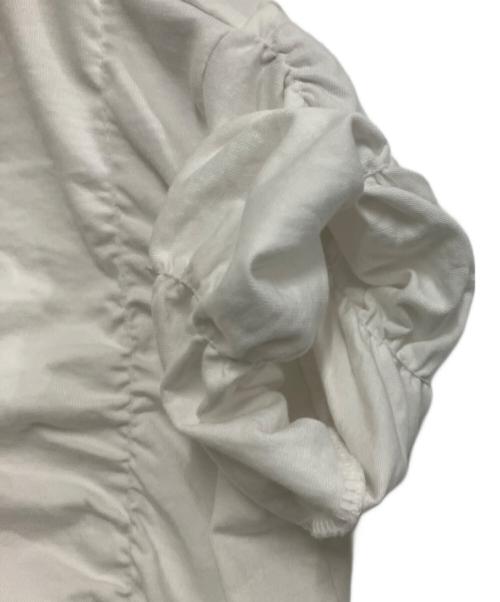 nothingeverything（ナッシングエブリシング）nothingeverything (ナッシングエブリシング) SHIRRING トップス ホワイト サイズ:OSの古着・服飾アイテム