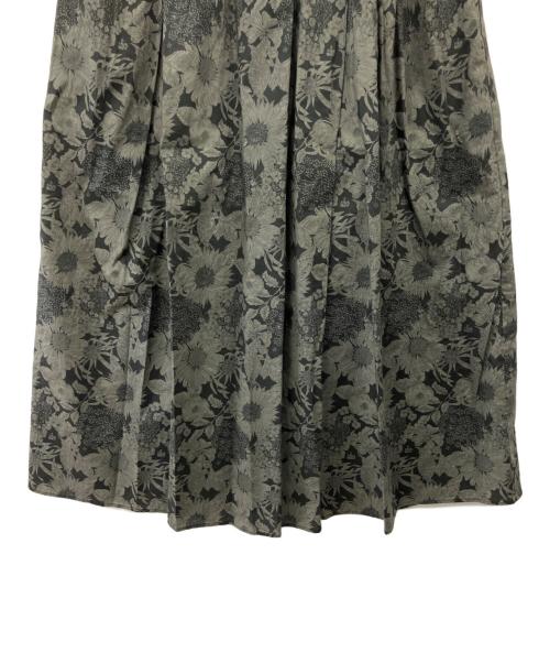 KAGURE（カグレ）kagure (カグレ) URBAN RESEARCH (アーバンリサーチ) リバティプリントスカート かぐれ グレー サイズ:F　の古着・服飾アイテム