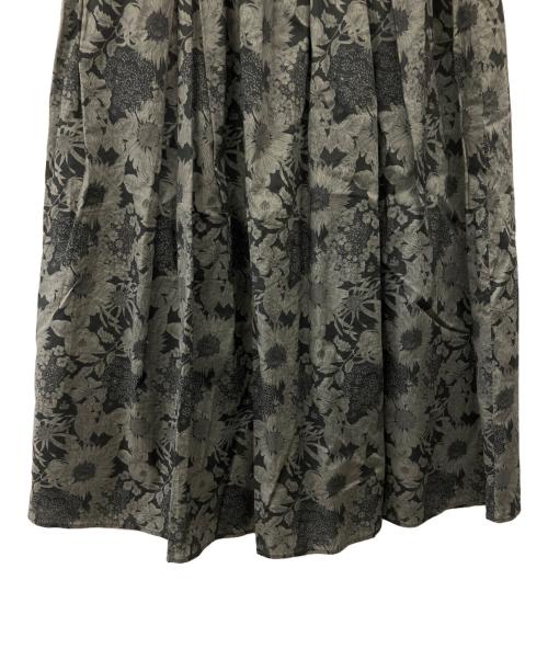 KAGURE（カグレ）kagure (カグレ) URBAN RESEARCH (アーバンリサーチ) リバティプリントスカート かぐれ グレー サイズ:F　の古着・服飾アイテム