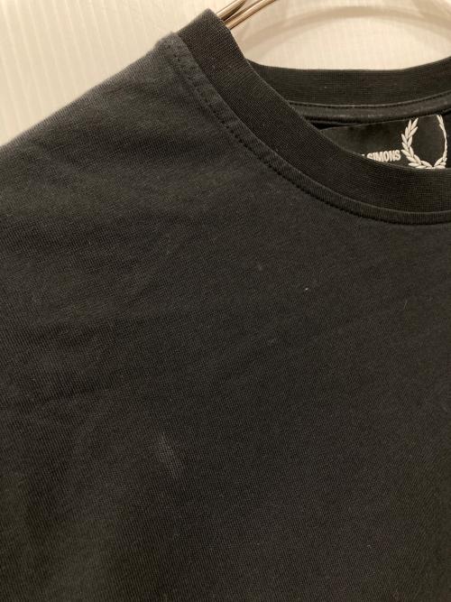 FRED PERRY（フレッドペリー）FRED PERRY (フレッドペリー) RAF SIMONS (ラフシモンズ) Tシャツ ブラック サイズ:Mの古着・服飾アイテム