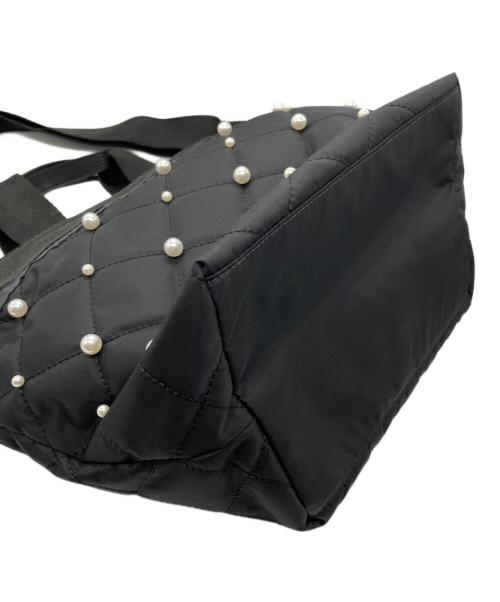 LeSportsac（レスポートサック）LeSportsac (レスポートサック) BUCKET TOTE W PEARLS ブラックの古着・服飾アイテム