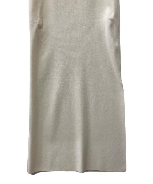 AURALEE（オーラリー）AURALEE (オーラリー) WOOL RECYCLE POLYESTER HIGH GAUGE RIBKNIT DRESS ベージュの古着・服飾アイテム