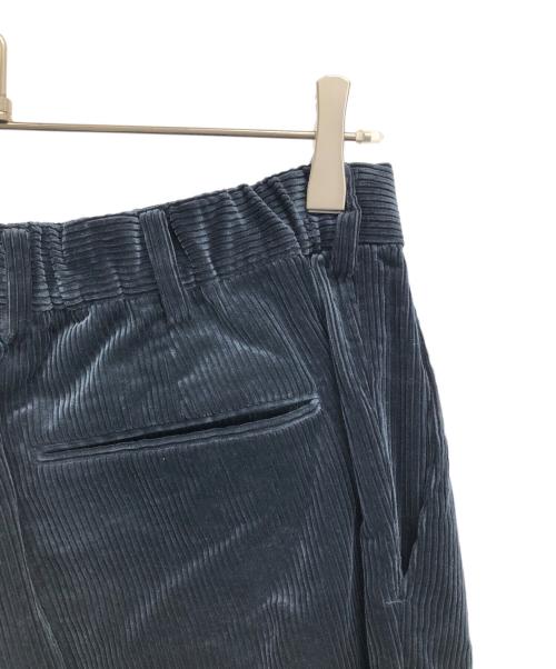 MARKA（マーカ）MARKA (マーカ) PLEAT FRONT PEGTOP ORGANIC COTTON CORDUROY PANTS ネイビー サイズ:3の古着・服飾アイテム