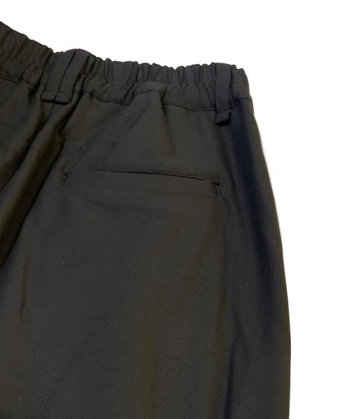 IROQUOIS（イロコイ）IROQUOIS (イロコイ) COSMICAL WARM 2TUCK PANTS　480209 ブラック サイズ:2の古着・服飾アイテム