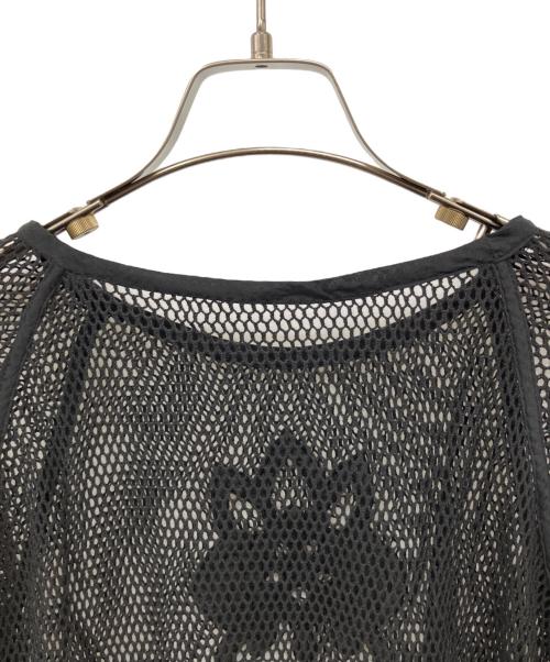 anuke（アンヌーク）anuke (アンヌーク) Embroidery Mesh Tops ブラック サイズ:Fの古着・服飾アイテム