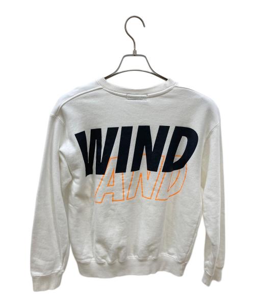 WIND AND SEA（ウィンダンシー）WIND AND SEA (ウィンダンシー) ロゴクルーネックスウェット ホワイト サイズ:Mの古着・服飾アイテム