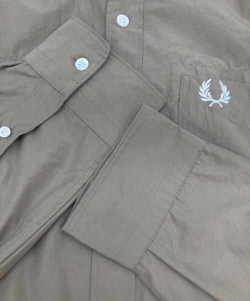 FRED PERRY（フレッドペリー）FRED PERRY (フレッドペリー) RIB COLLAR LONG SLEEVE SHIRT ブラウン サイズ:Mの古着・服飾アイテム