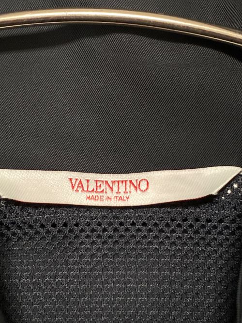 VALENTINO（ヴァレンティノ）VALENTINO (ヴァレンティノ) VLTN プルオーバージャケット ブラック サイズ:46の古着・服飾アイテム
