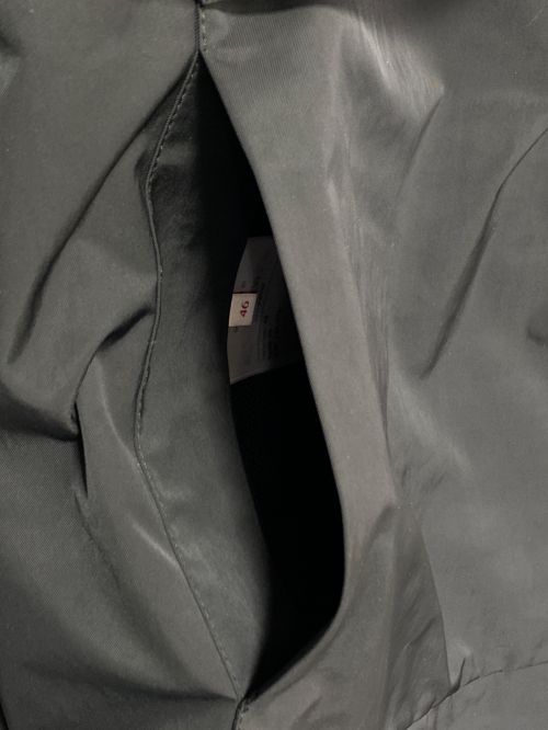 VALENTINO（ヴァレンティノ）VALENTINO (ヴァレンティノ) VLTN プルオーバージャケット ブラック サイズ:46の古着・服飾アイテム
