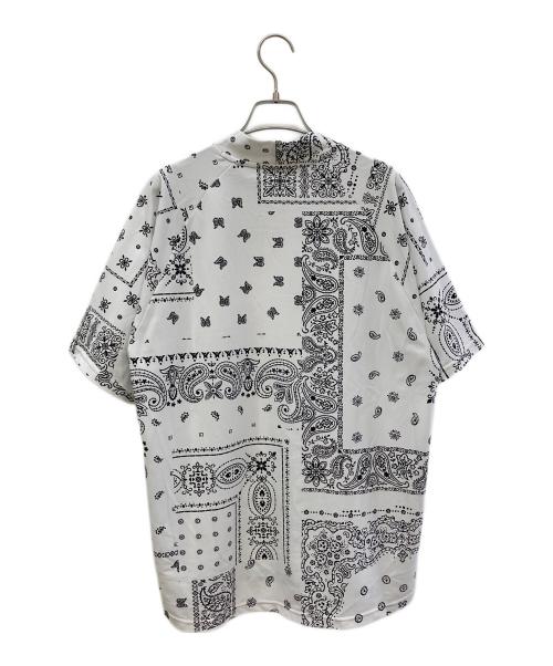 F.C.R.B.（エフシーレアルブリストル）F.C.R.B. (エフシーレアルブリストル) WHOLE PATTERN S/S MOCKNECK TOP ホワイト×ブラック サイズ:Lの古着・服飾アイテム