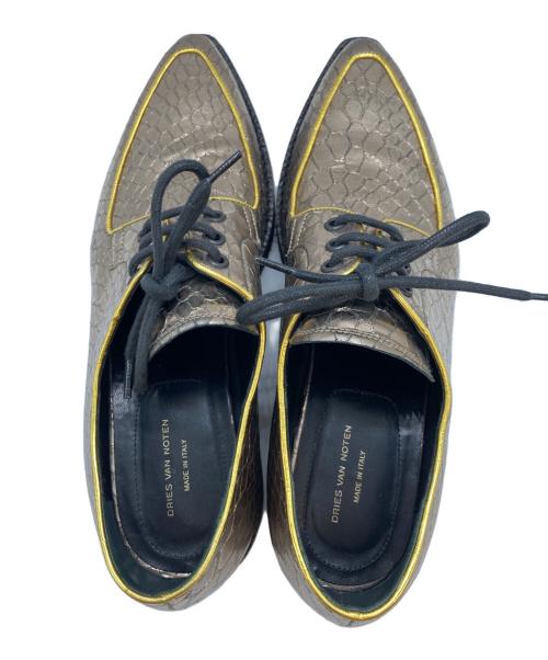 DRIES VAN NOTEN（ドリスヴァンノッテン）DRIES VAN NOTEN (ドリスヴァンノッテン) レースアップシューズ ゴールド サイズ:37の古着・服飾アイテム