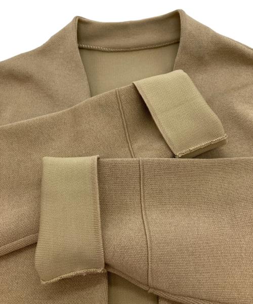 icB（アイシービー）icB (アイシービー) コットンアセテートスムース ロングニットアウター ベージュ サイズ:Sの古着・服飾アイテム