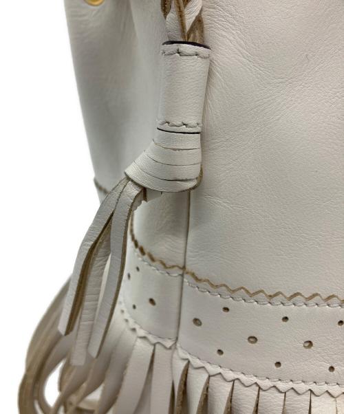 J&M DAVIDSON（ジェイ＆エム デヴィッドソン）J&M DAVIDSON (ジェイ＆エム デヴィッドソン) フリンジショルダーバッグ ホワイトの古着・服飾アイテム