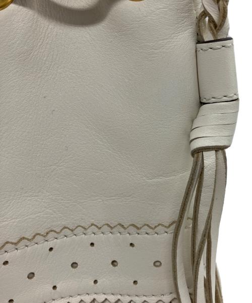 J&M DAVIDSON（ジェイ＆エム デヴィッドソン）J&M DAVIDSON (ジェイ＆エム デヴィッドソン) フリンジショルダーバッグ ホワイトの古着・服飾アイテム