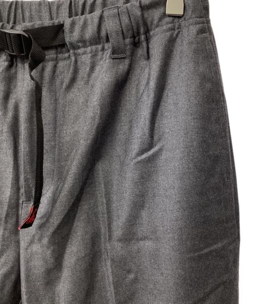 SOPHNET.（ソフネット）SOPHNET. (ソフネット) GRAMICCI (グラミチ) EASY SLACKS by LORO PIANA チャコールグレー サイズ:Mの古着・服飾アイテム