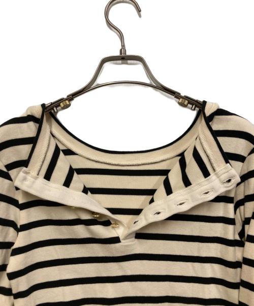 Traditional Weatherwear（トラディショナルウェザーウェア）Traditional Weatherwear (トラディショナルウェザーウェア) バックボタンクルーネックプルオーバー ホワイト×ブラック サイズ:Sの古着・服飾アイテム