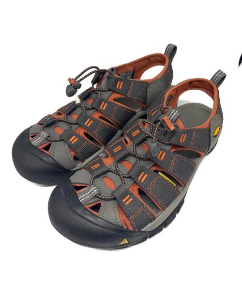 KEEN（キーン）KEEN (キーン) ニューポートサンダル グレー×オレンジ サイズ:27.5の古着・服飾アイテム