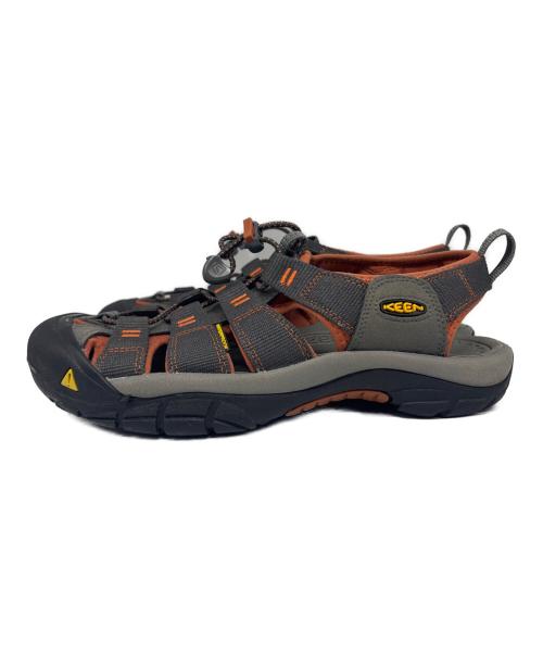 KEEN（キーン）KEEN (キーン) ニューポートサンダル グレー×オレンジ サイズ:27.5の古着・服飾アイテム