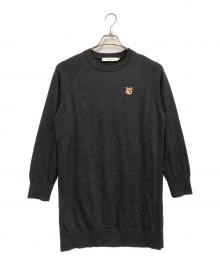maison kitsune（メゾンキツネ）の古着「FOX HEAD パッチニットワンピース」｜グレー