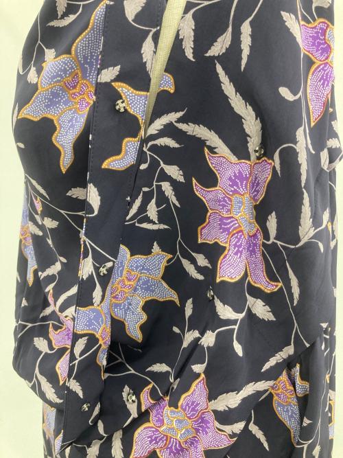 ISABEL MARANT ETOILE（イザベルマランエトワール）ISABEL MARANT ETOILE (イザベルマランエトワール) フローラルプリントブラウス ネイビー サイズ:34の古着・服飾アイテム