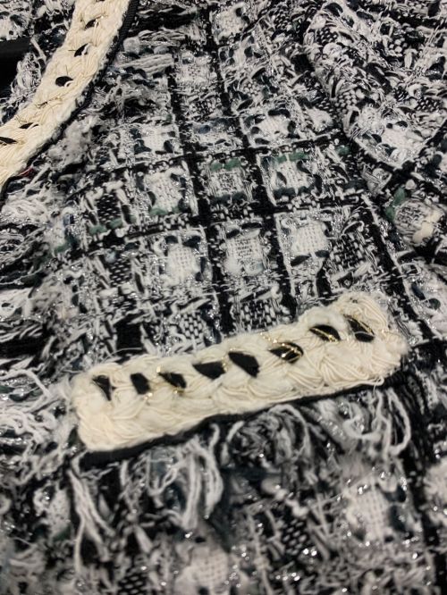 CHESTY（チェスティ）CHESTY (チェスティ) ノーカラーツイードジャケット ブラックの古着・服飾アイテム