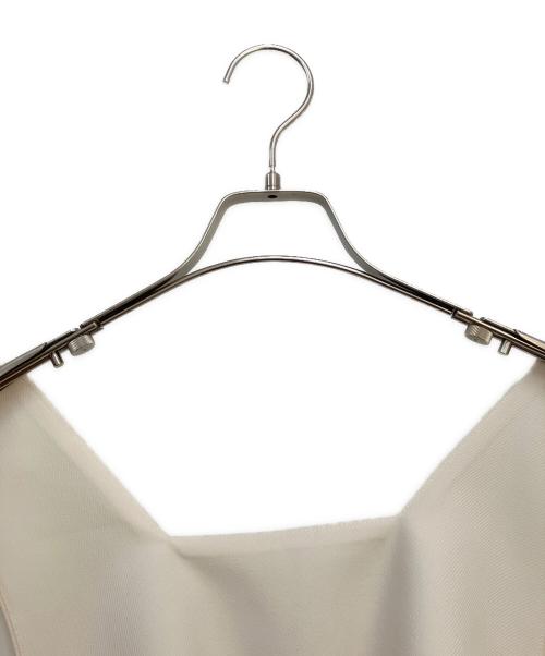 machatt（マチャット）machatt (マチャット) クロップドベスト アイボリー サイズ:Freeの古着・服飾アイテム