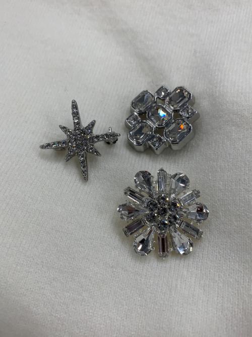 CELFORD（セルフォード）CELFORD (セルフォード) ブローチセットオフショルプルオーバー アイボリー サイズ:ONE SIZEの古着・服飾アイテム