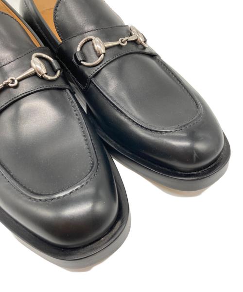 GUCCI（グッチ）GUCCI (グッチ) ホースビットローファー ブラック×シルバー サイズ:7 1/2の古着・服飾アイテム