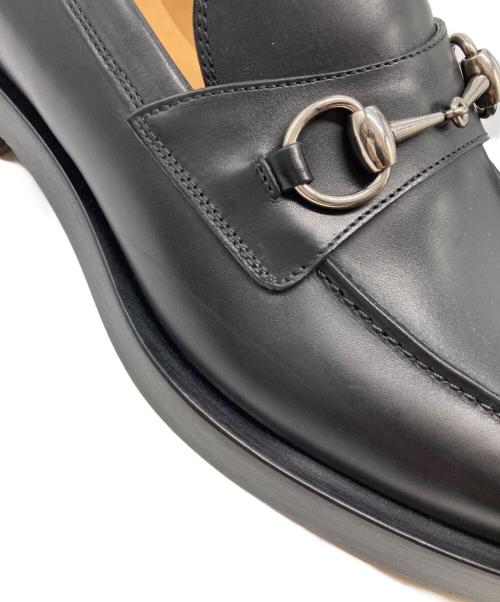 GUCCI（グッチ）GUCCI (グッチ) ホースビットローファー ブラック×シルバー サイズ:7 1/2の古着・服飾アイテム