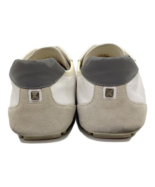 VALENTINO GARAVANI（ヴァレンティノ・ガラヴァーニ）VALENTINO GARAVANI (ヴァレンティノ・ガラヴァーニ) ドライビングシューズ ホワイト×グレー サイズ:42の古着・服飾アイテム