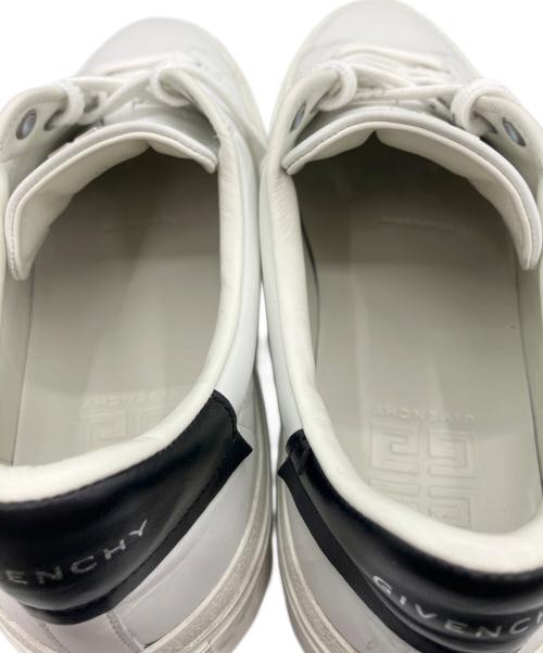 GIVENCHY（ジバンシィ）GIVENCHY (ジバンシィ) レザー シティ・スポーツ スニーカー ホワイト×ブラック サイズ:41の古着・服飾アイテム
