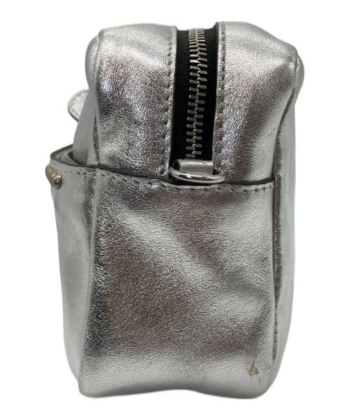 J&M DAVIDSON（ジェイ＆エム デヴィッドソン）J&M DAVIDSON (ジェイ＆エム デヴィッドソン) リップスティックポシェット シルバーの古着・服飾アイテム