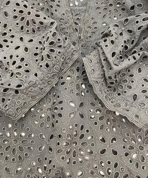 BALLSEY（ボールジィ）BALLSEY (ボールジィ) サークルフラワーエンブロイダリー キーネックブラウス ブラック サイズ:36の古着・服飾アイテム